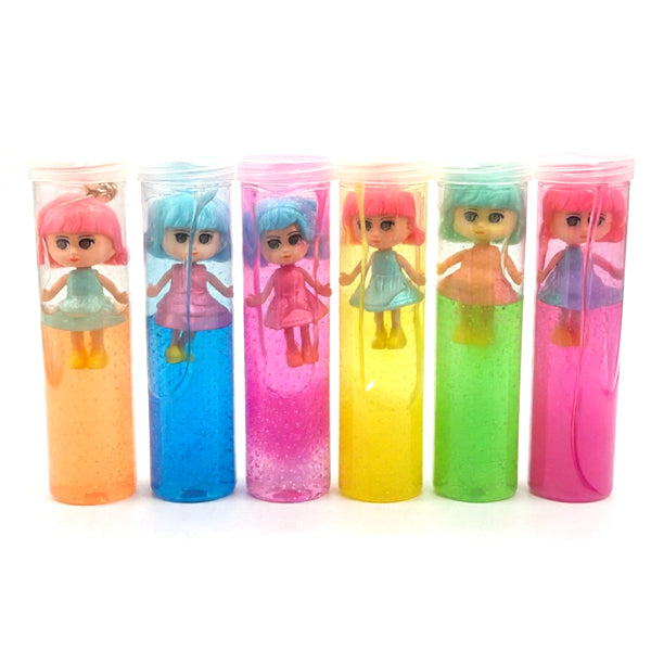 Tube slime avec figurine poupée